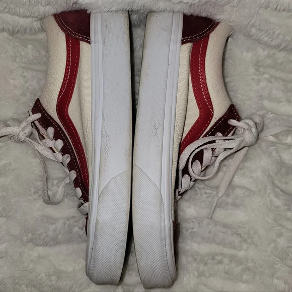 Vans Red and White Old Skool Sneakers - Picture 4 of 7
